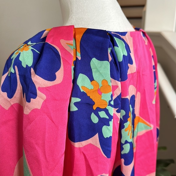 ENTRO Floral Hot Pink Satin Blouse - Picture 9 of 11
